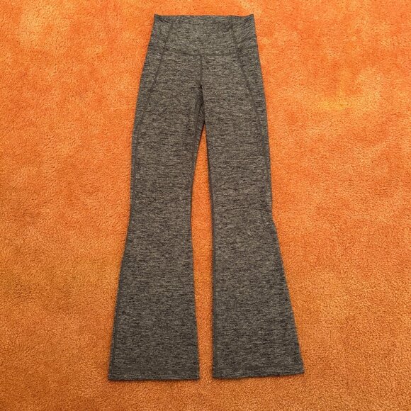 EXCELLENT Lululemon Groove Pant Flare 32" Heathered Black Luon Yoga Leggings 6 - Picture 1 of 11